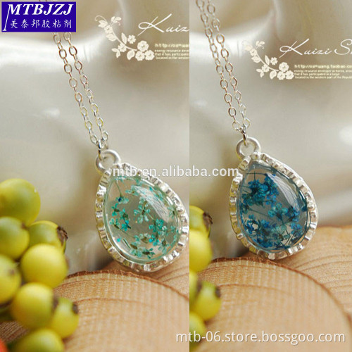 Crystal Hard Epoxy Resin and Hardener for Doming of Flower Pendant